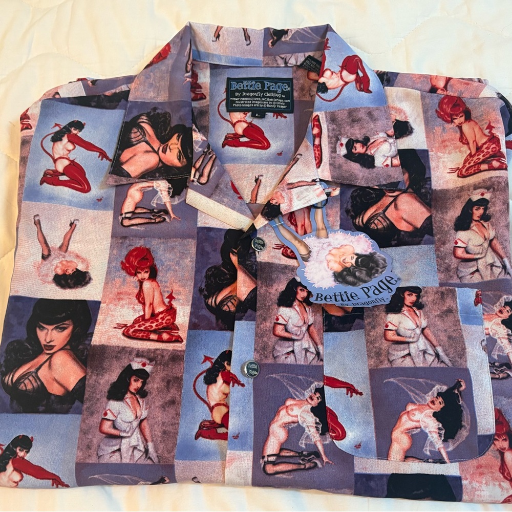Bettie Page by Dragonfly Men's Shirt - Graphic Design - Vintage - NWT - L